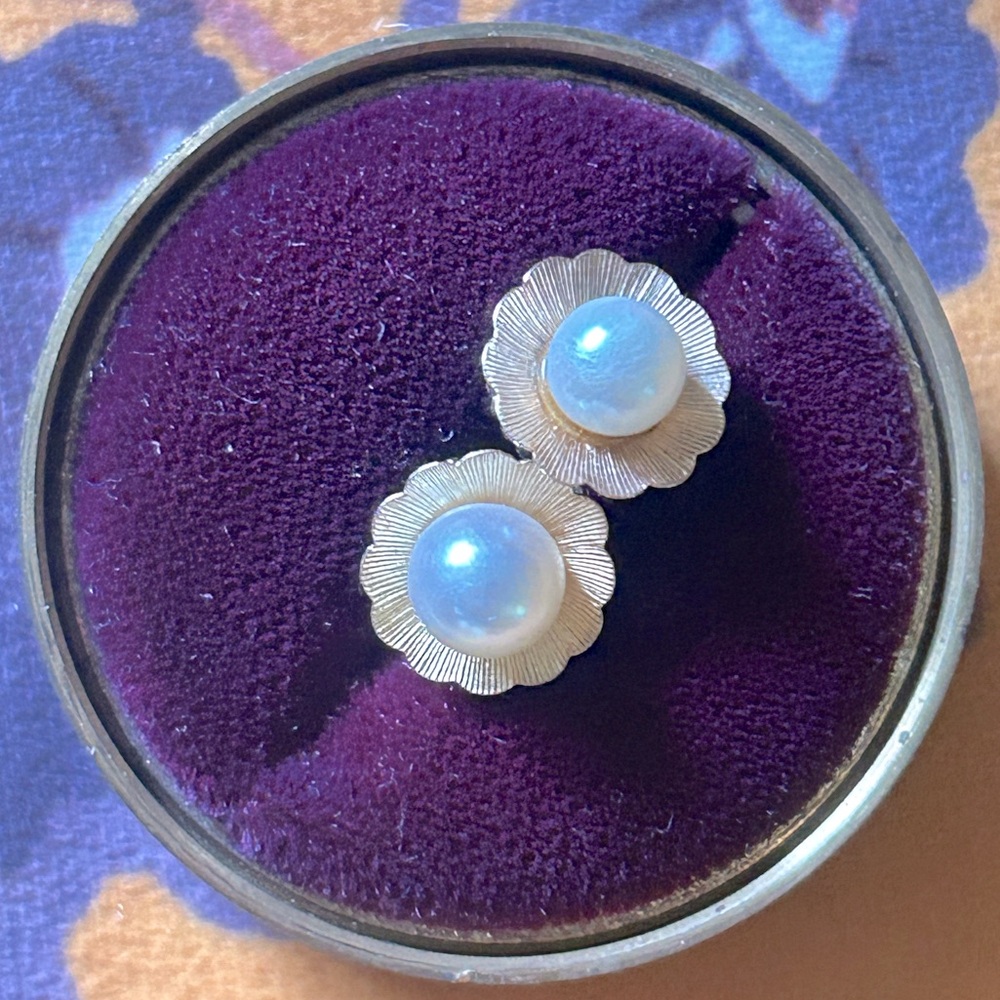 Vintage 14K Plated Cultured Pearl Stud Earrings Flowers